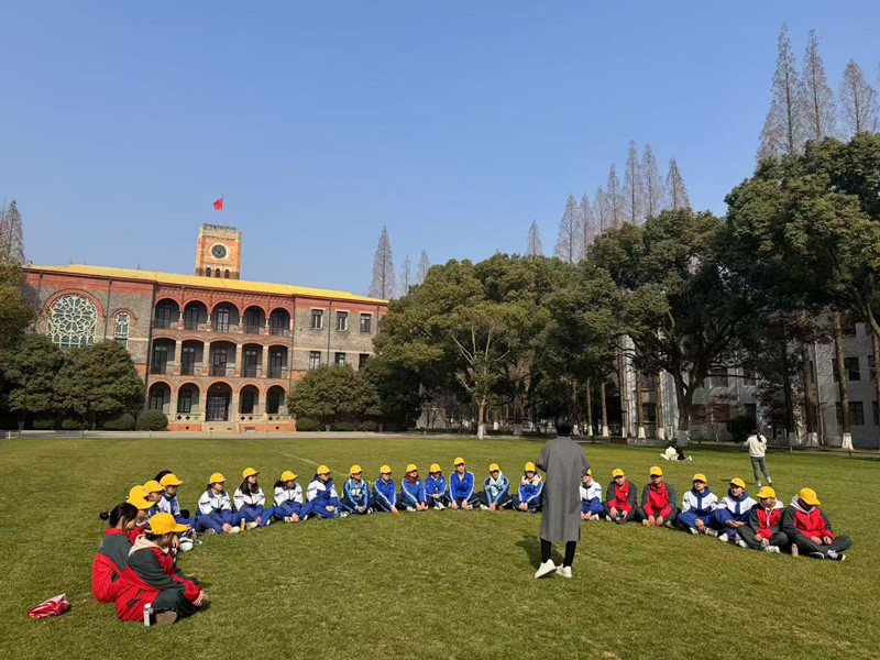 苏铜联合开展“侨界公益行——贵州铜仁学子苏州研学活动”